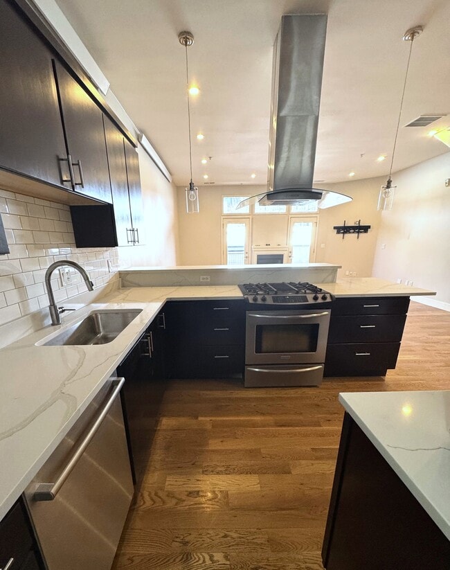 Photo - 3040 Zuni St