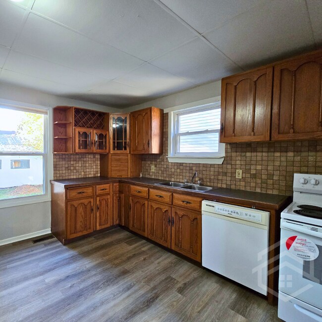 Photo - 2-Bedroom Unit in Tillsonburg!!