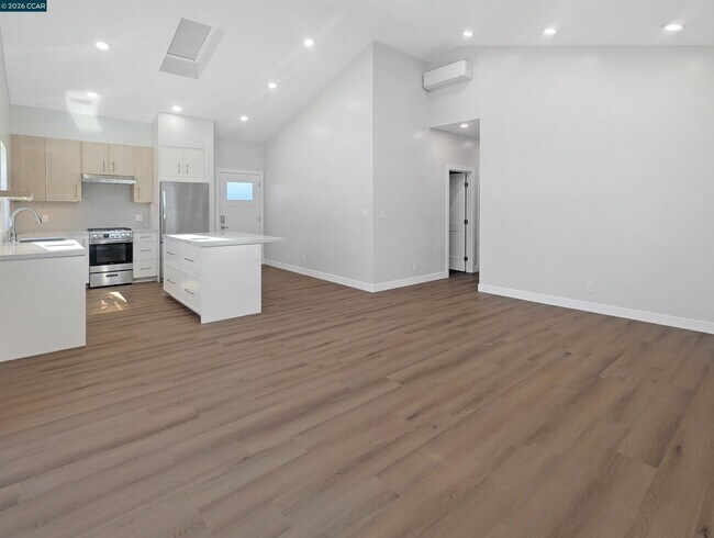 Photo - 1892 Sunnyvale Ave