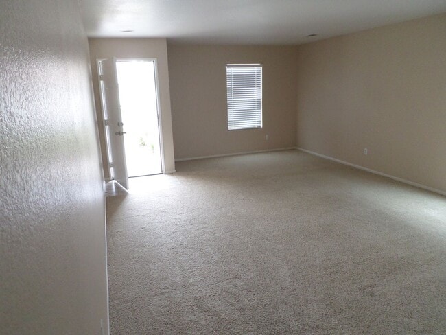 Photo - 3 Bedroom Single Story (NO PETS)