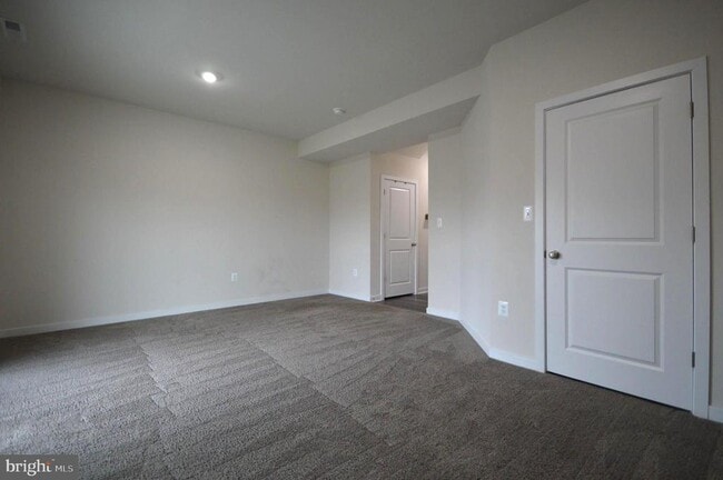 Photo - 44 Marineris Cir