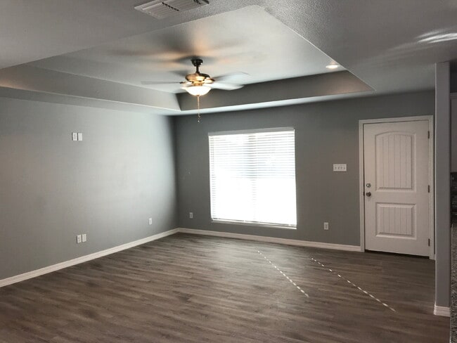 Photo - Wonderful 3 Bed 2 Bath in Willow Bend! Apartamento