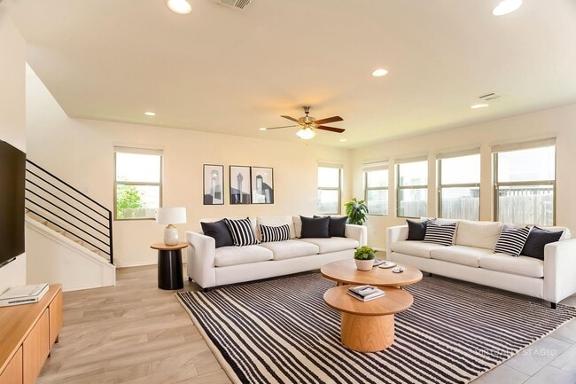 Building Photo - Village at Wells Branch 4-Bedroom Home