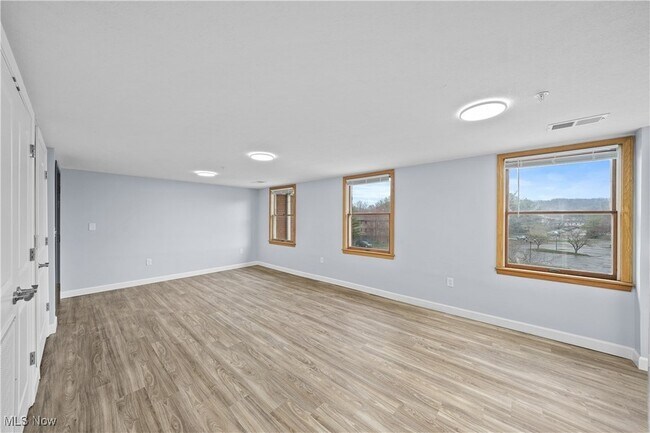 Photo - 1735 Merriman Rd Unit 205