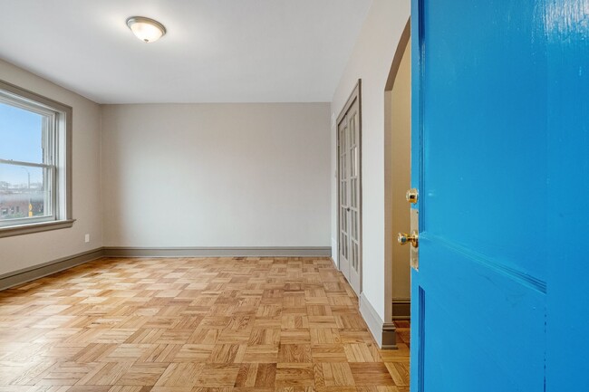 Photo - Studio in the City ($750/mo) Unidad #1 - 1061