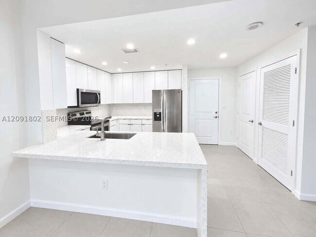 10 Aragon Ave Unit 910