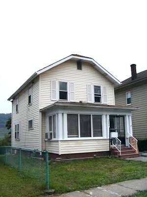 Three Bedroom One Bath Home Downtown Weirton - Three Bedroom One Bath Home Downtown Weirton