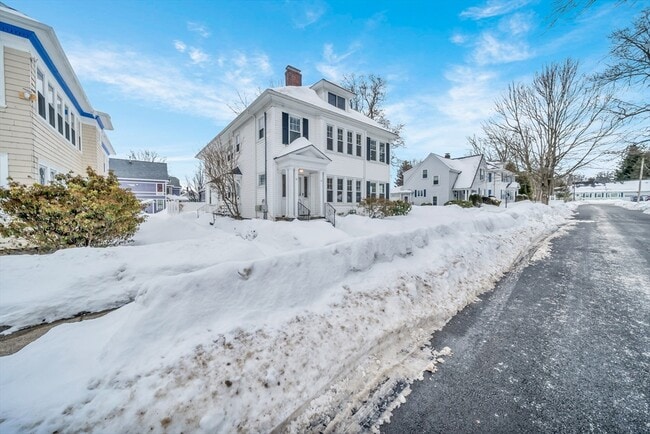 Building Photo - 28 Richardson Ave Unit 28