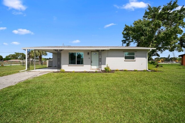 Fully fence yard home 2 bedrooms 1 bath in... - Fully fence yard home 2 bedrooms 1 bath in...