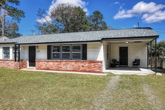 Photo - 2210 N Fernwood Dr