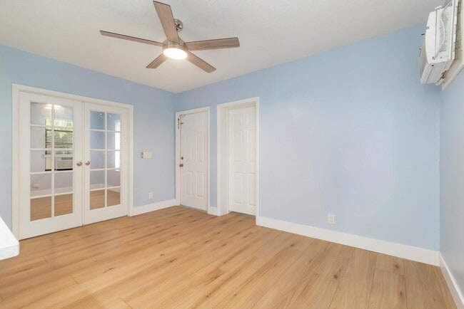 Photo - 308 Croton Way Unit B