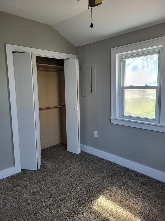 1861 Bellevue Ave Rental House Rental in Bettendorf, IA