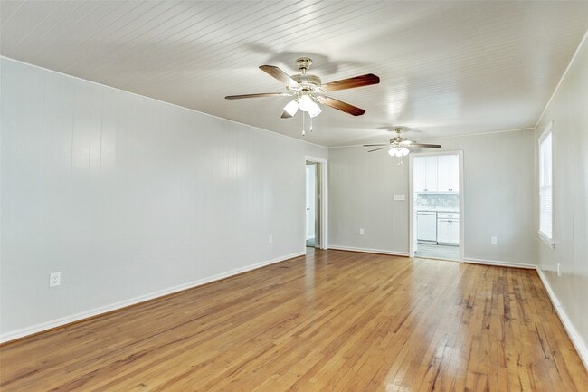 Building Photo - 3911 Law St