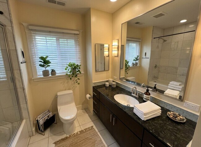 Photo - 10801 Beverly Ave