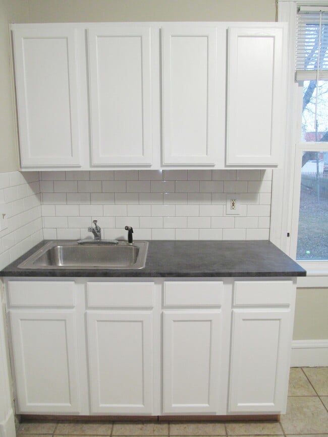 Photo - 39 Gaston Ave Unit LeftSide