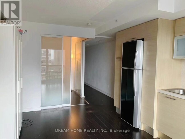 Photo - 386 Yonge St Unité 1806