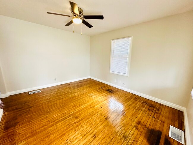 Photo - 1147 Lincoln Ave