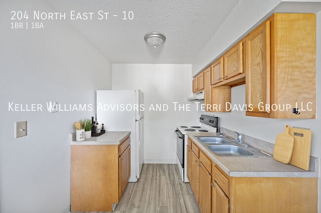 204 N East St Unit 10