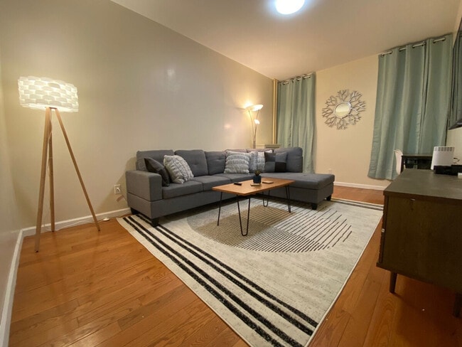 Building Photo - 1156 42nd St Unit SI ID1296532P