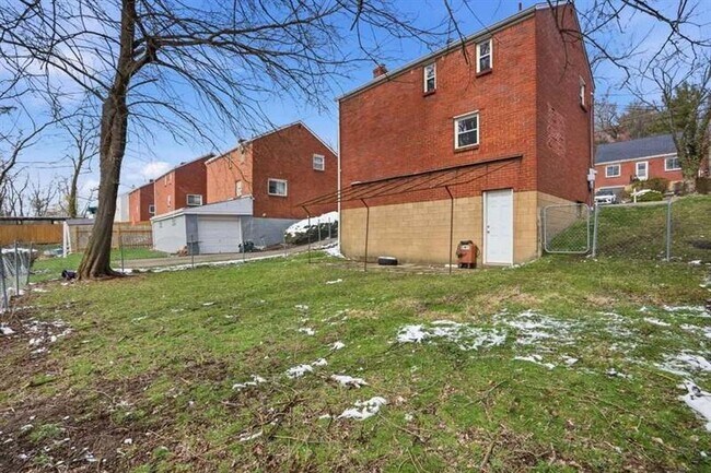 Photo - 1219 Circle Dr