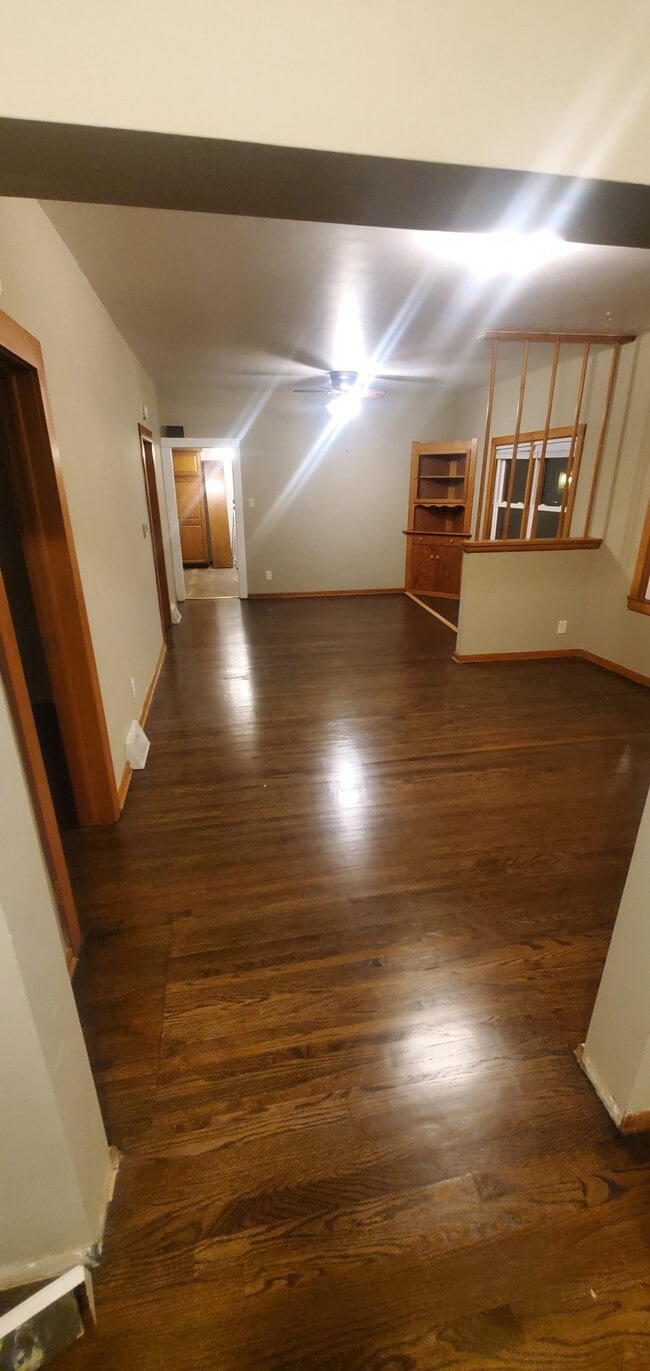 Photo - 514 Lundy St