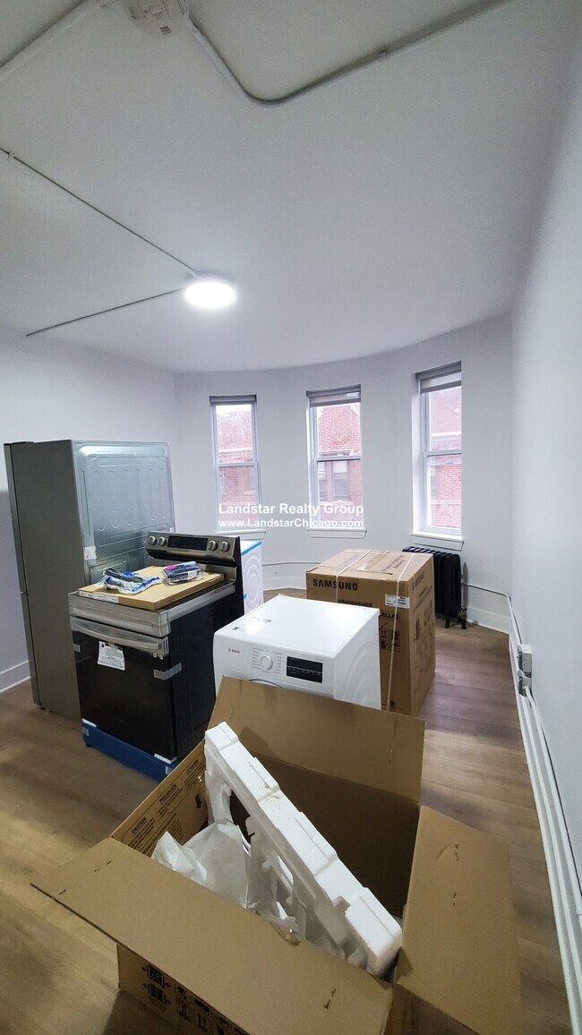 Photo - 1347 W Estes Ave Unit 2F