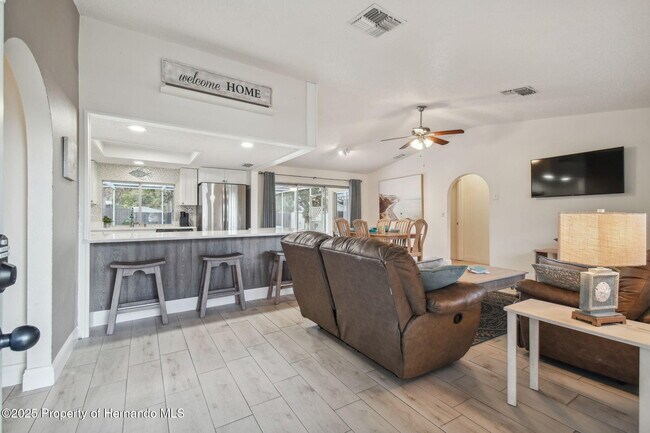 Photo - 13382 Banyan Rd