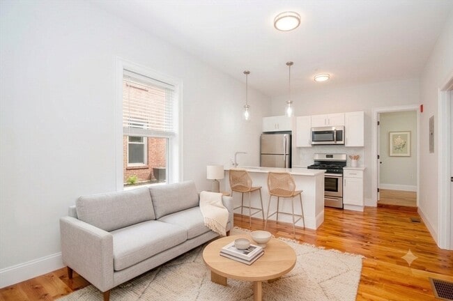 Building Photo - 205 Marion St Unit 2