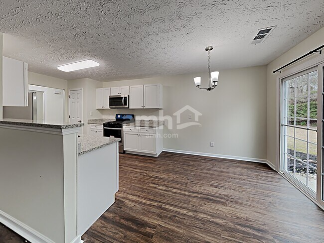 Photo - 802 Crested View Cir