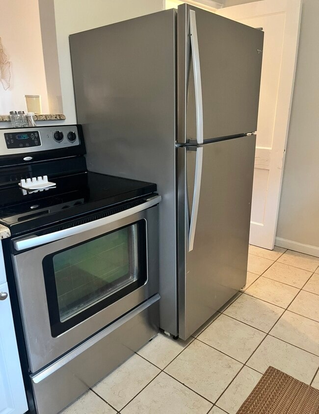 Photo - 335 Wakefield Dr Unit Myers Park Condo