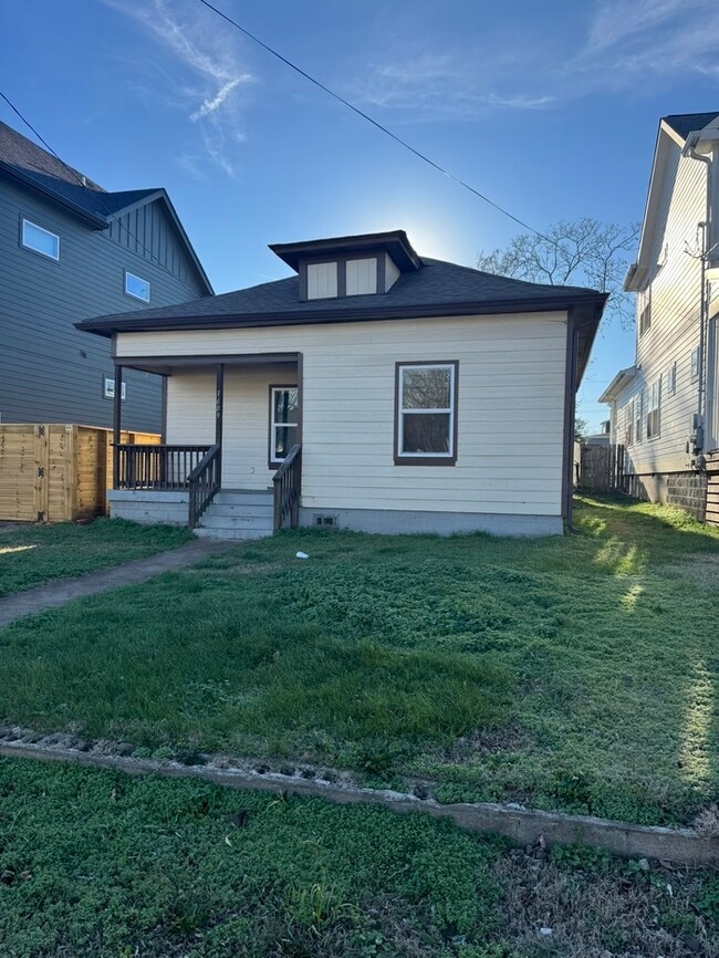 Photo - 1609 17th Ave N