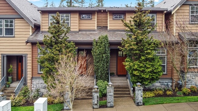 Photo - Modernly Elegant Townhome w/ 2 Primary Suites +2.5 bathrooms in Beautiful Peterkort!