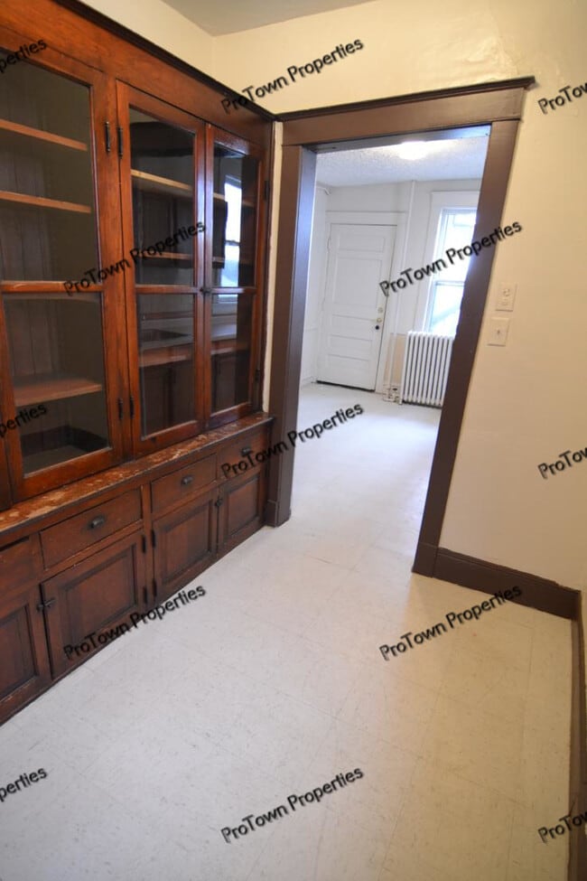 112 Nicholson St Unit 3