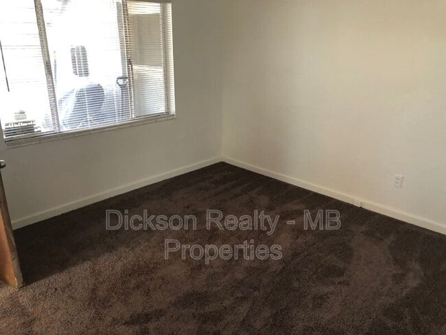Photo - 660 Wilson Ave Unit #B