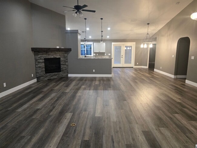 Photo - 3 bed 2 bath Home for Rent in Grants Pass