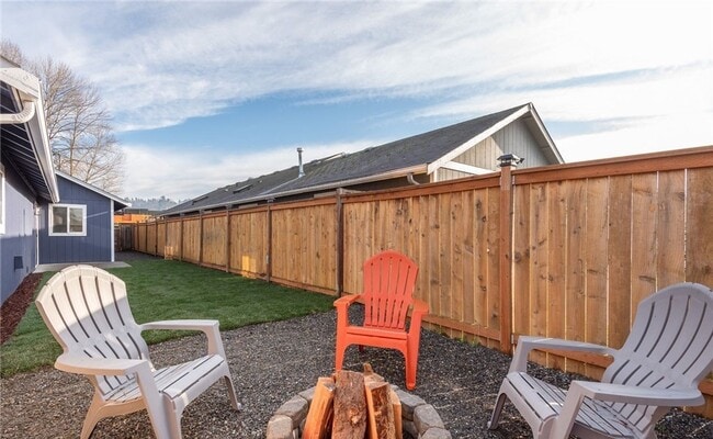 Photo - Contemporary rambler in Kent Station!