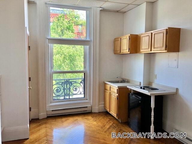 272 Newbury St Unit 11