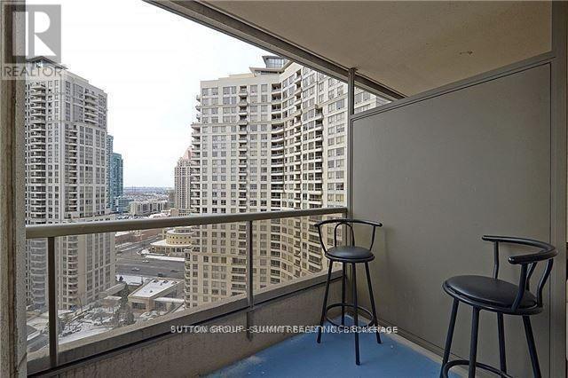 Photo - 3880 Duke of York Blvd Unité 2104