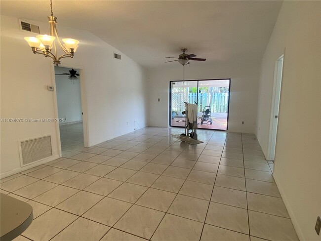 Building Photo - 13337 SW 114th Pl Rental