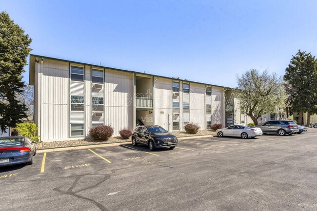 Photo - 2120 S Vaughn Way Unit 206f
