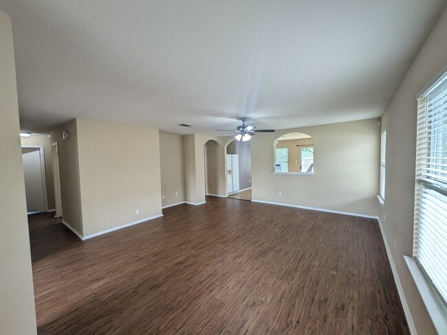 Photo - 133 Carolyns Way