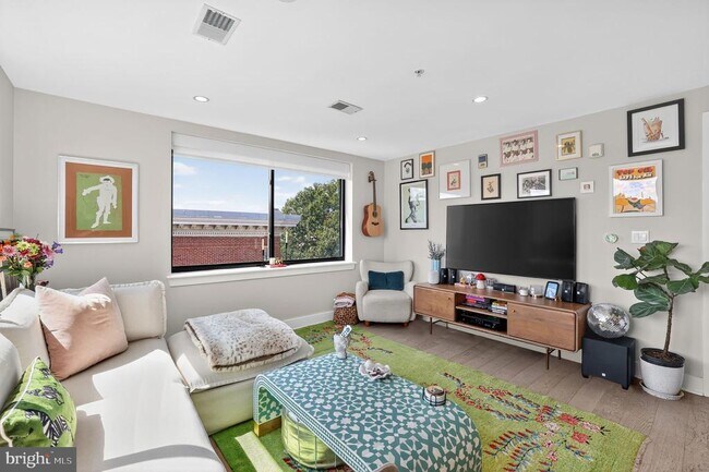 Photo - 1634 14th St NW Unit 501