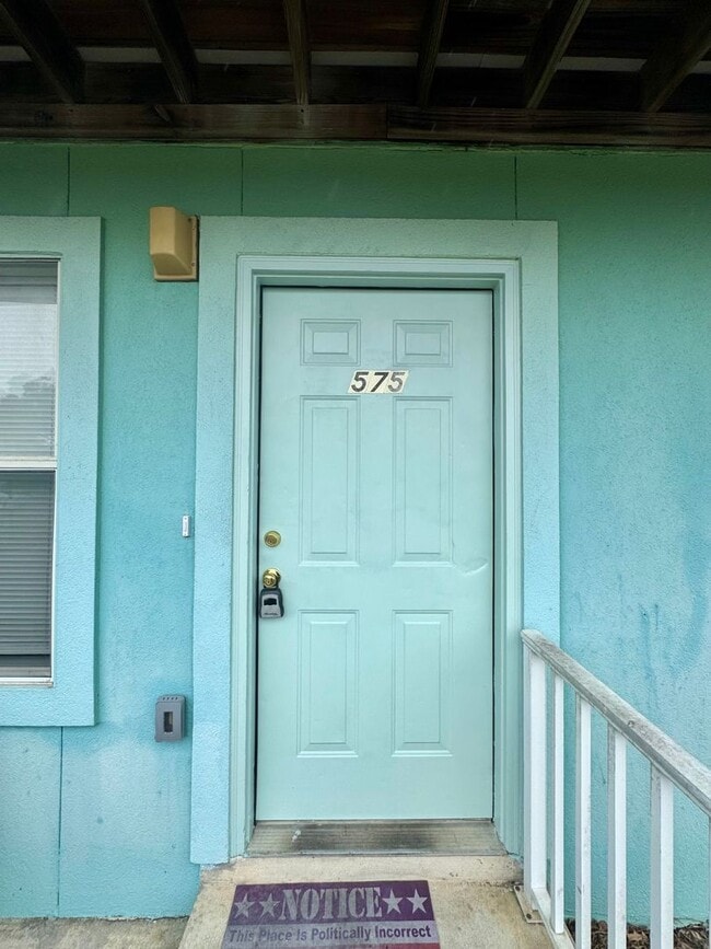 Photo - 575 Florosa Ct