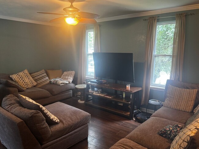 Photo - Prime Location Rental!