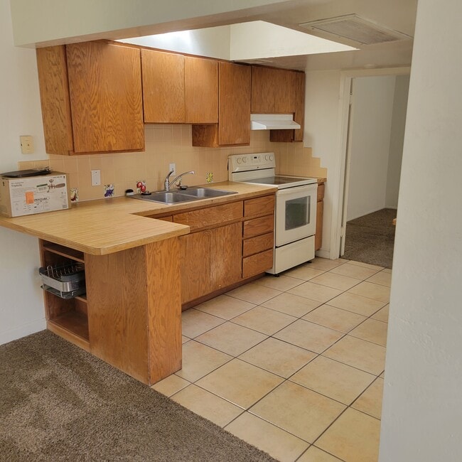 Building Photo - 15 E 2nd Ave Unit 2