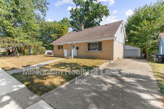 Photo - 24034 Meadowlark St