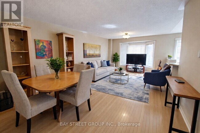 Photo - 5223 Fairford Crescent