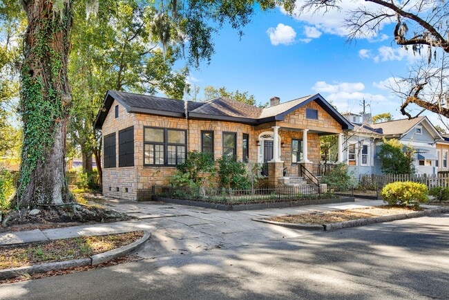 Photo - Thomas Square Home