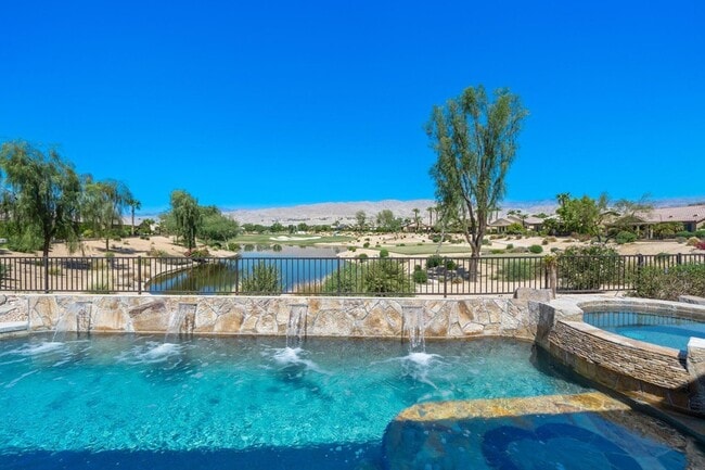 Photo - 81074 Avenida Neblina