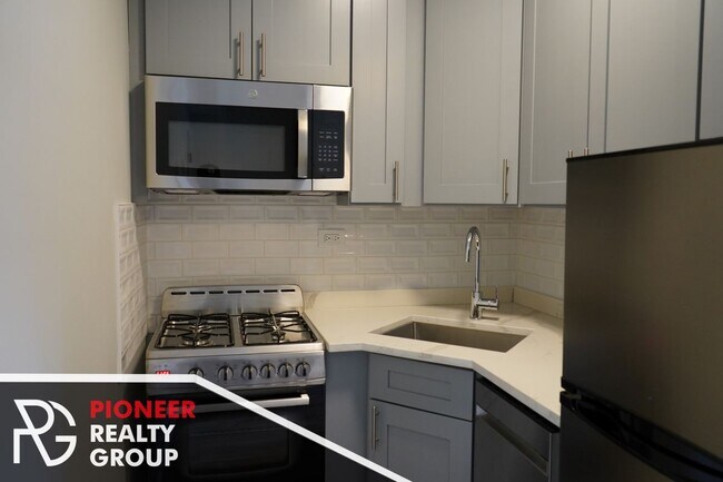 Photo - 505 W Belmont Ave Unit 6G